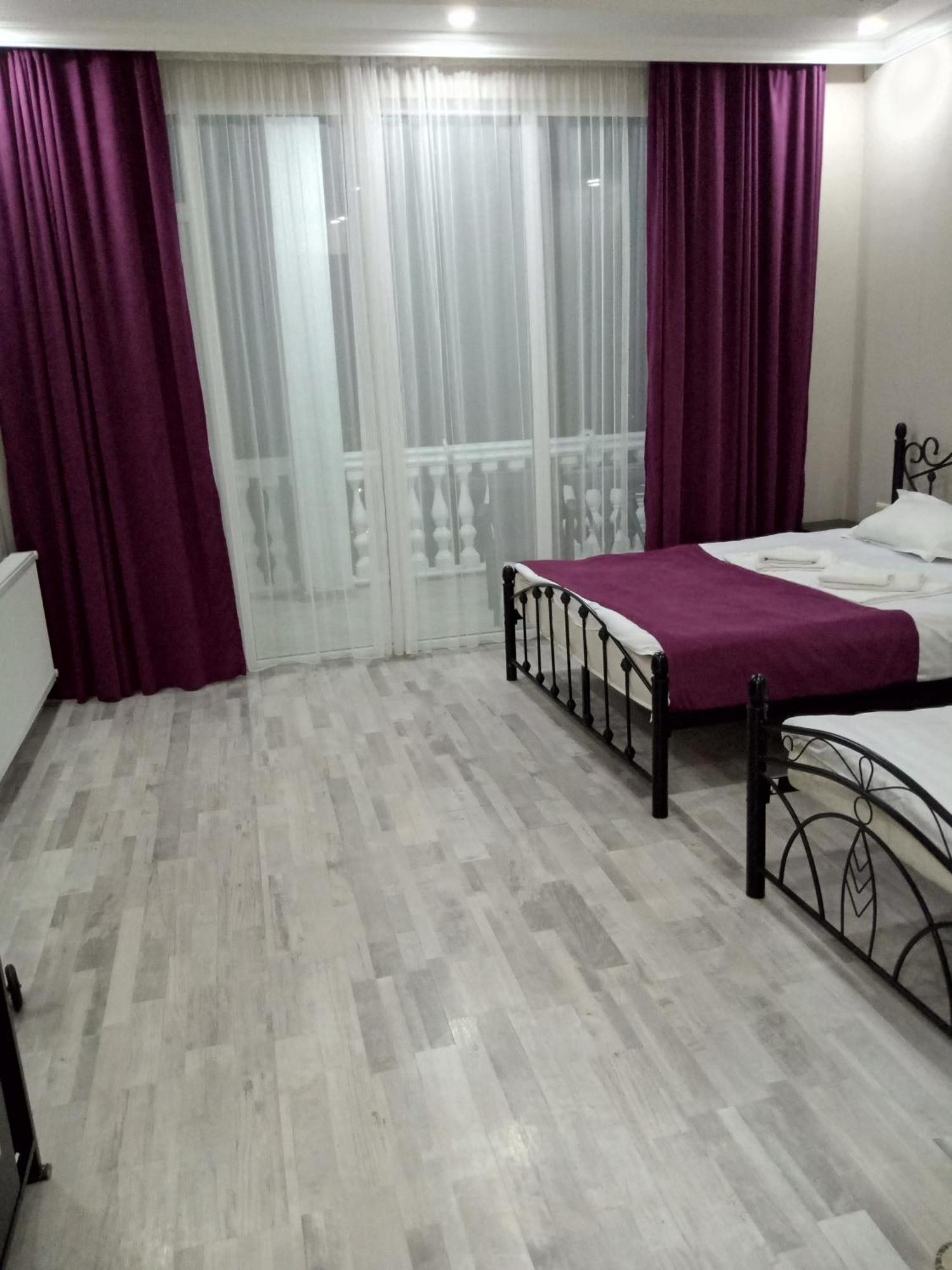 Geno Guest House Kvariati Eksteriør billede